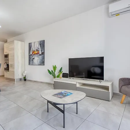 New 3br By Sf Homes * Gzira