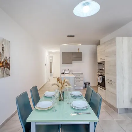 New 3br By Sf Homes Gzira