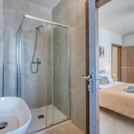 New 3br By Sf Homes Apartmán *